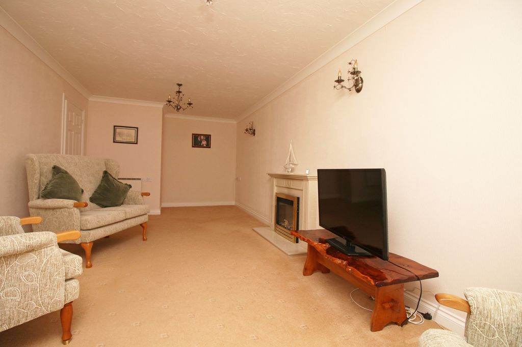 Property photo 3 of 13