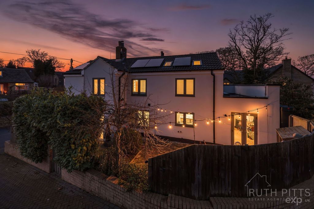 Property photo 3 of 27