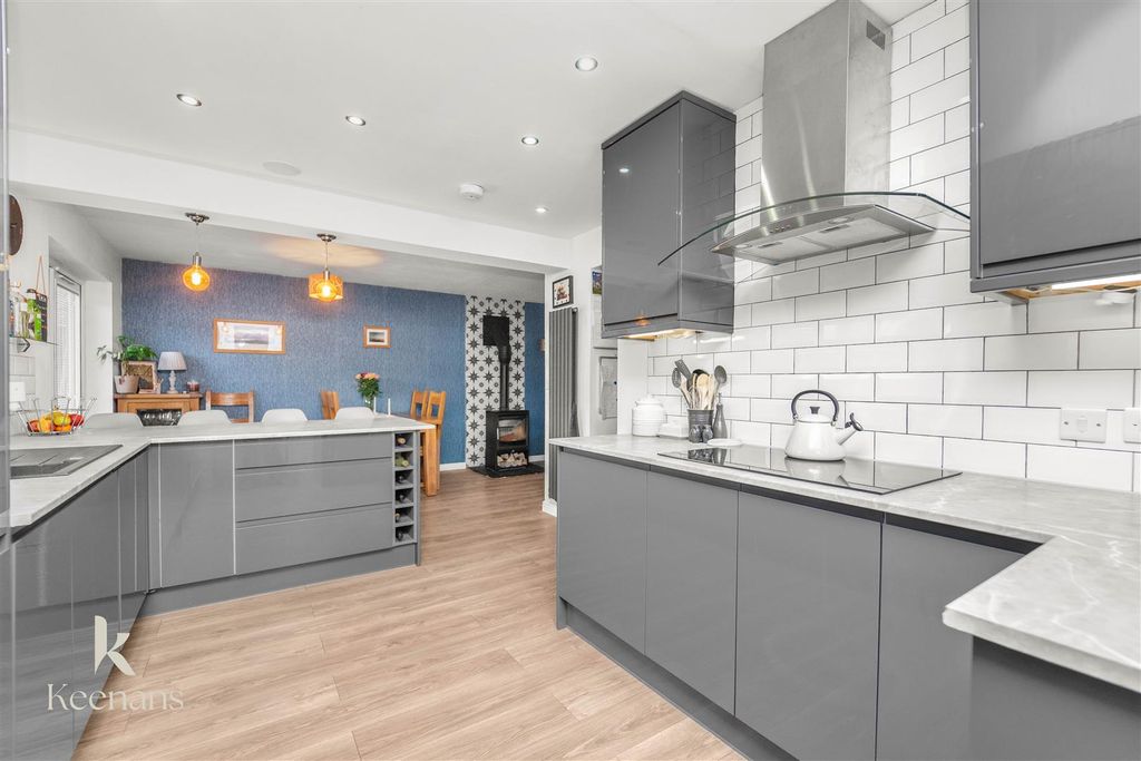 Property photo 1 of 44 1.Jpg