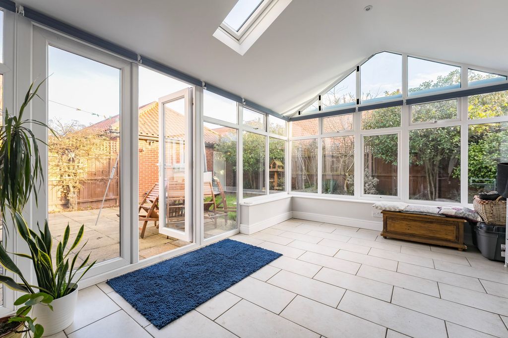 Property photo 3 of 21