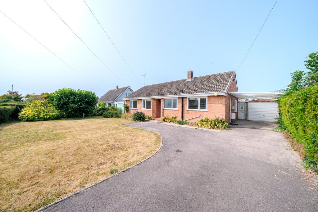 Property photo 2 of 27