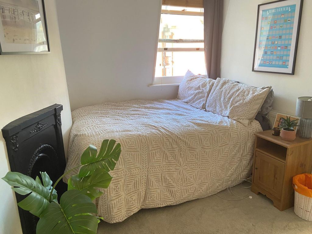 Property photo 3 of 6 Photo 1