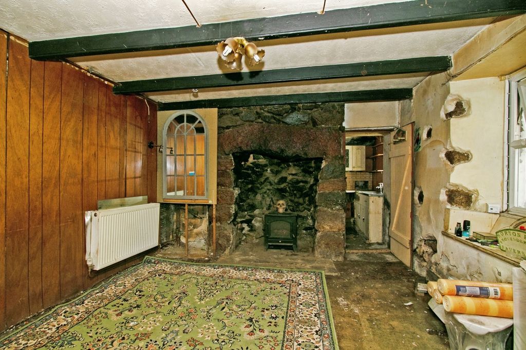 Property photo 2 of 17 Photo