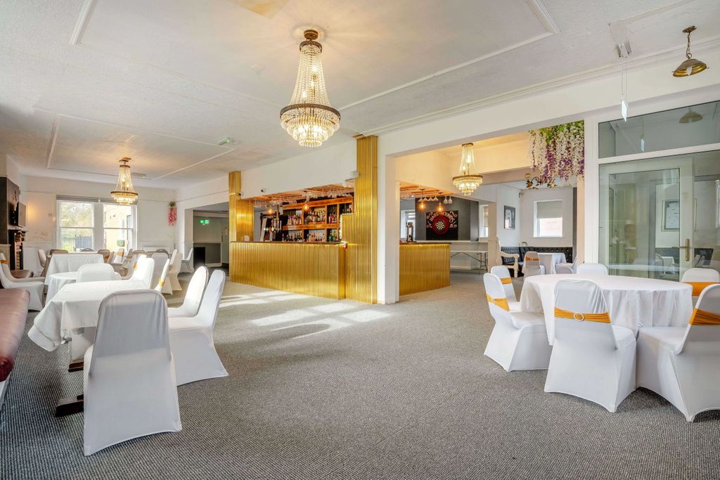 Property photo 3 of 19 The Grand Hotel, 13 Market Street, Manchester M26 1Gf