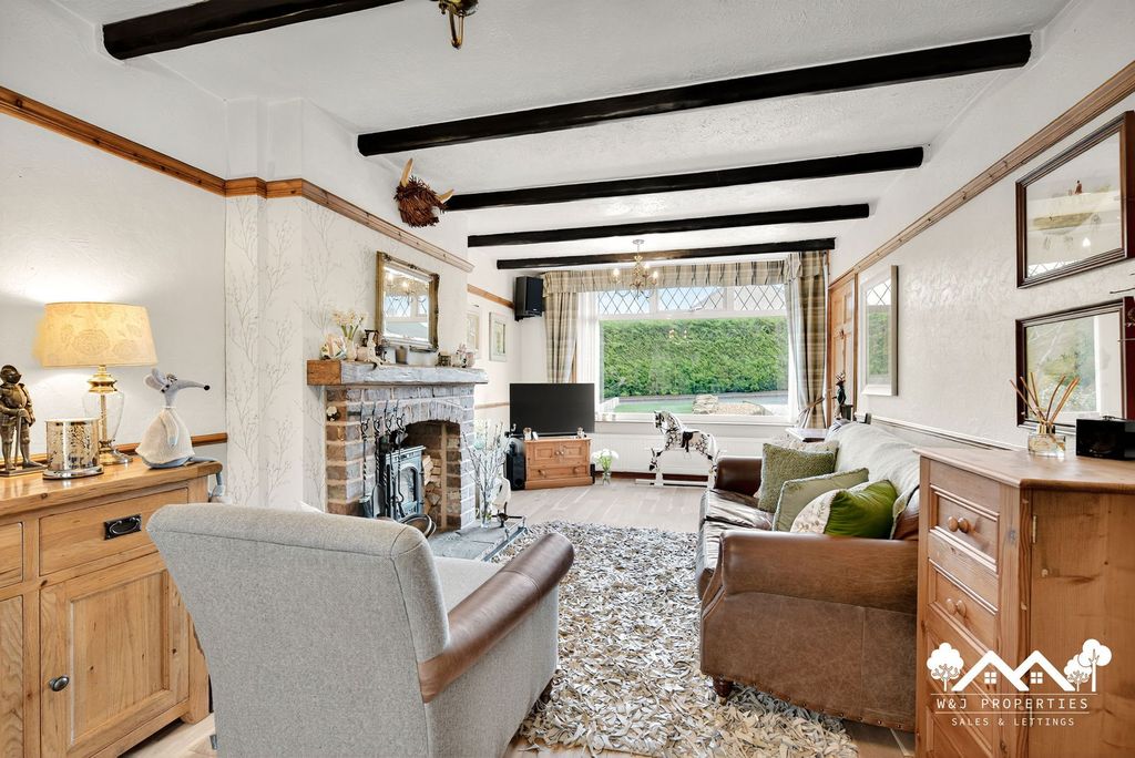 Property photo 3 of 28