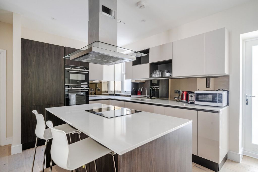 Property photo 3 of 12 Picture No. 13