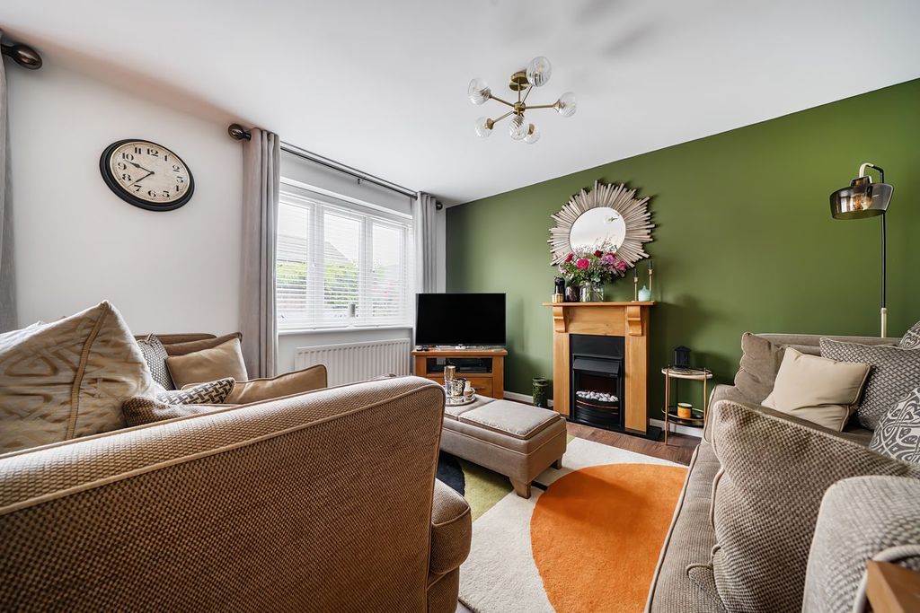 Property photo 2 of 19