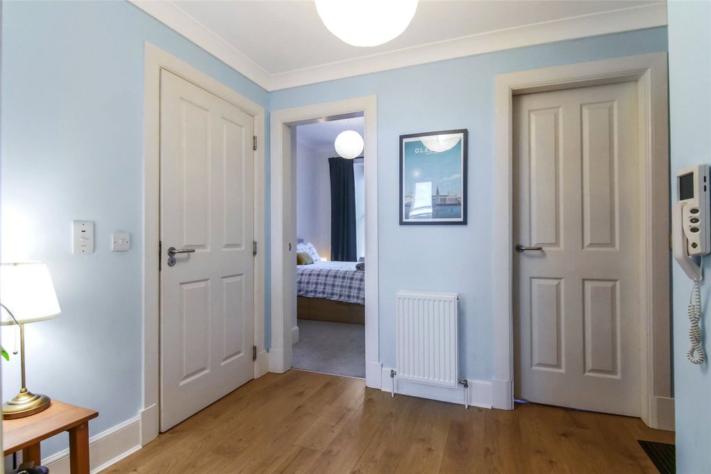 Property photo 3 of 17 Picture No. 06