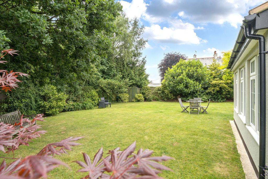 Property photo 3 of 32