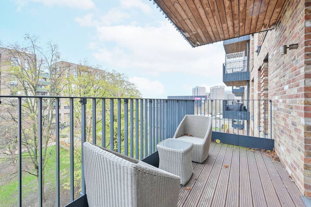 Property photo 3 of 9