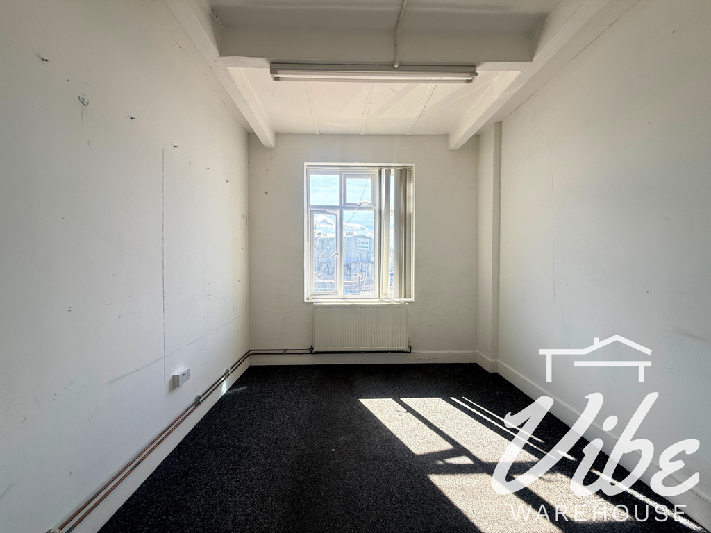 Property photo 1 of 2