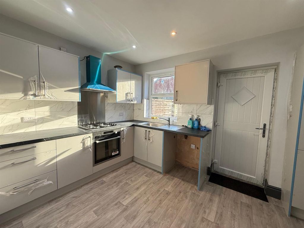 Property photo 3 of 10 Whatsapp Image 2025-12-24 At 5.15.11 Pm (2).Jpeg