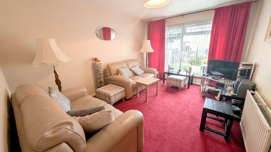 Property photo 2 of 13 Lounge