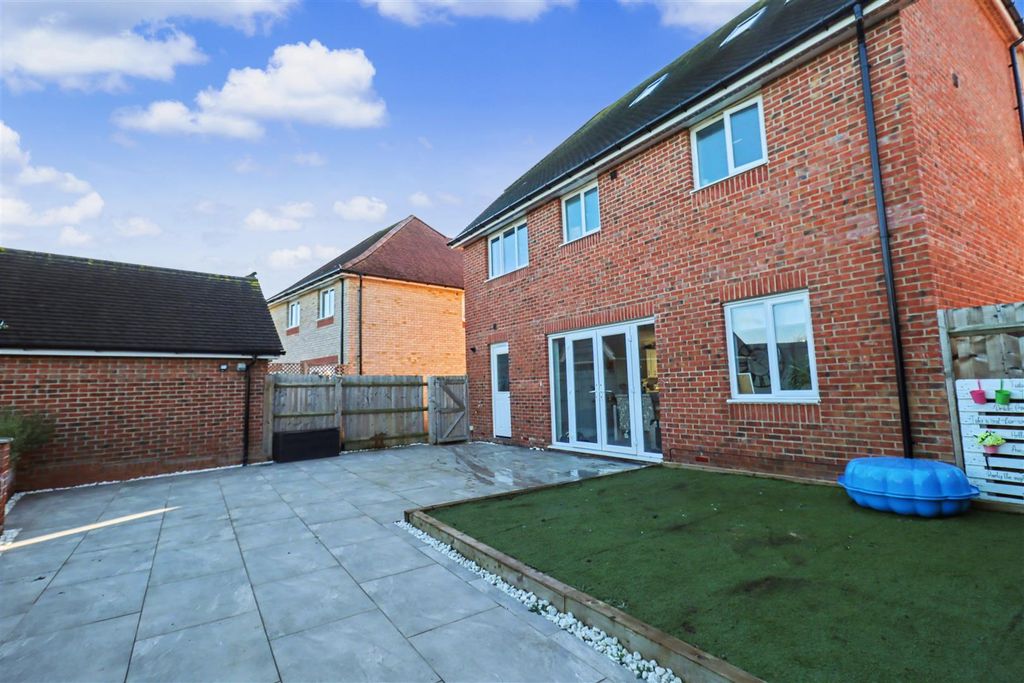 Additional image 40 of 5 bed detached house for saleHome Field Drive, Braintree CM7