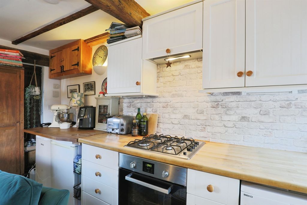 Property photo 2 of 13