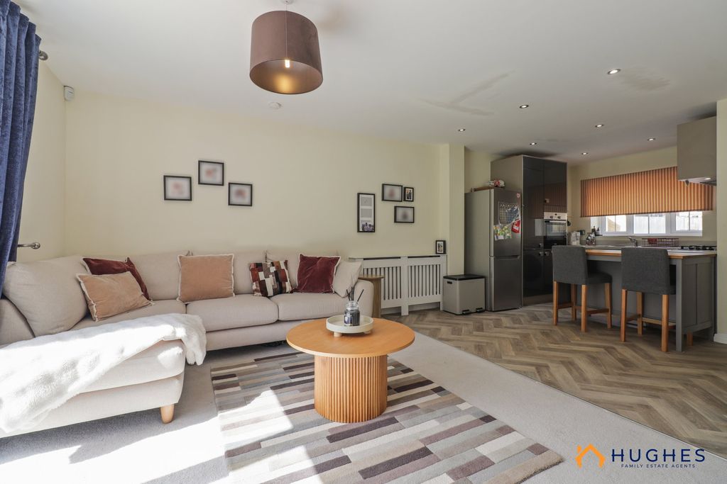 Property photo 3 of 24