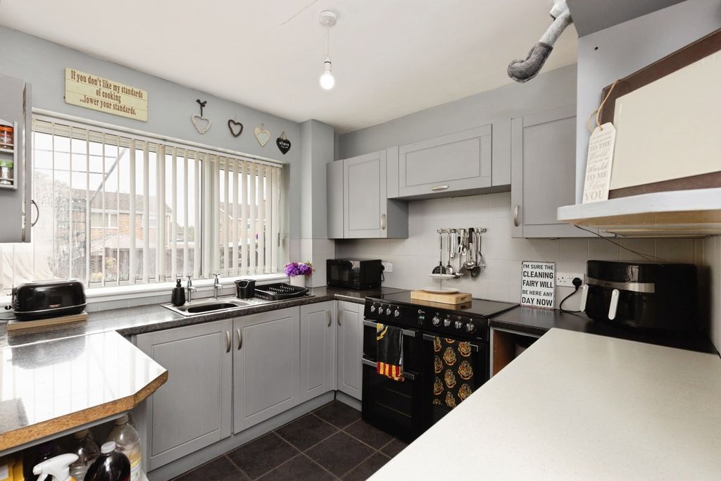 Property photo 3 of 14 Pbox-Img.Jpg