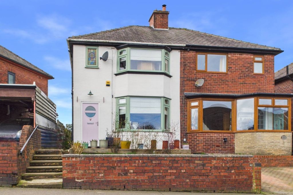 Property photo 1 of 17 Front External