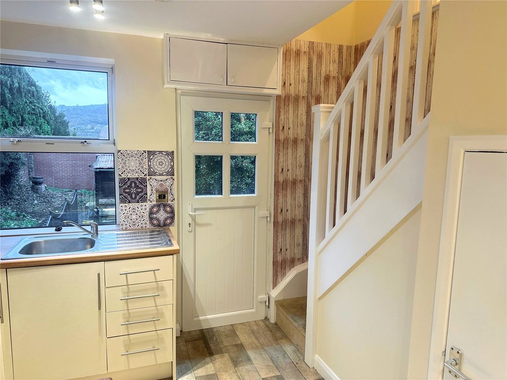 Property photo 3 of 17 Picture No. 28