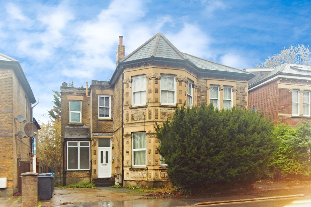 Property photo 1 of 16 Pbox-Img.Jpg