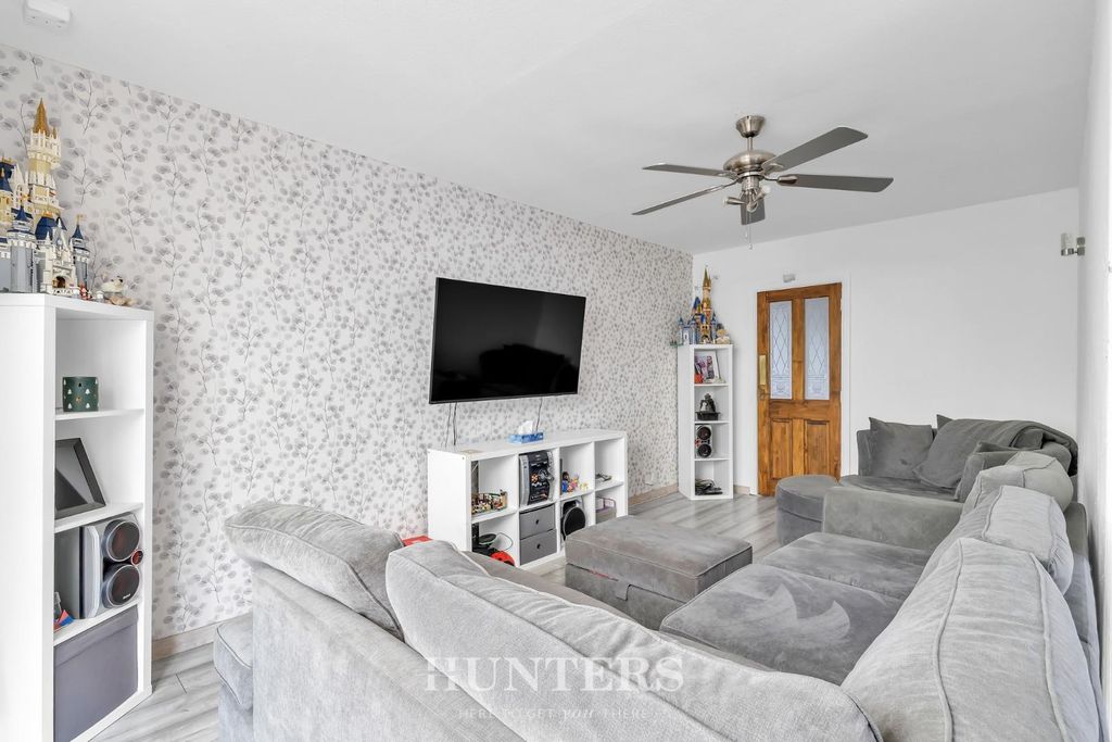 Property photo 2 of 18 Patterdale Drive (4).Jpg