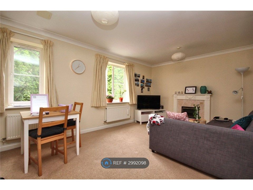Property photo 2 of 9 Living Room