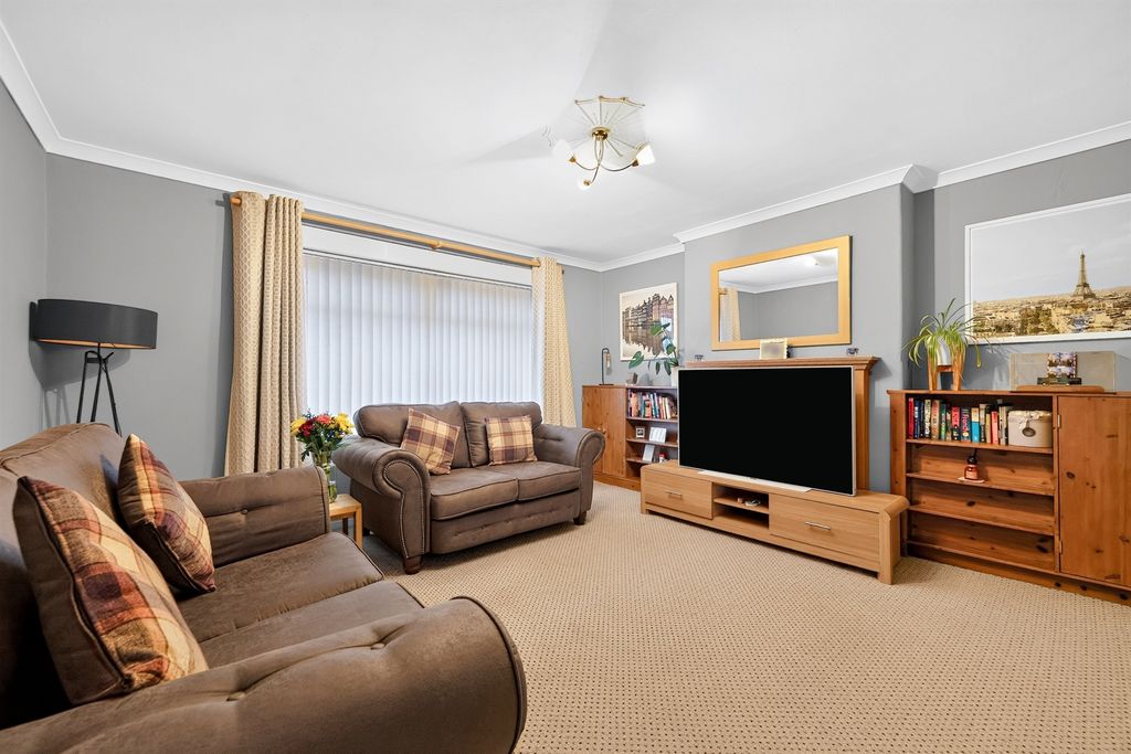 Property photo 3 of 23