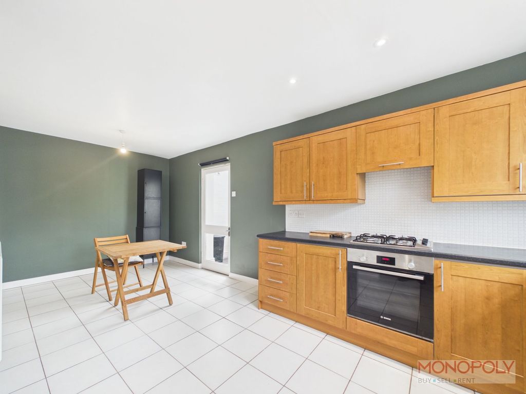 Property photo 2 of 24