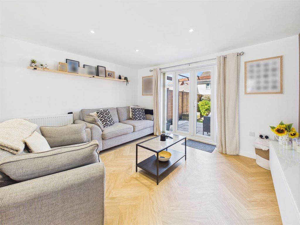 Property photo 3 of 16