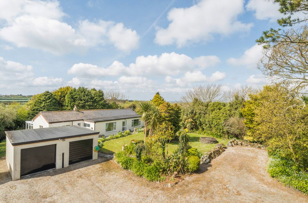 Property photo 1 of 24 1445782-3-69E7B85...