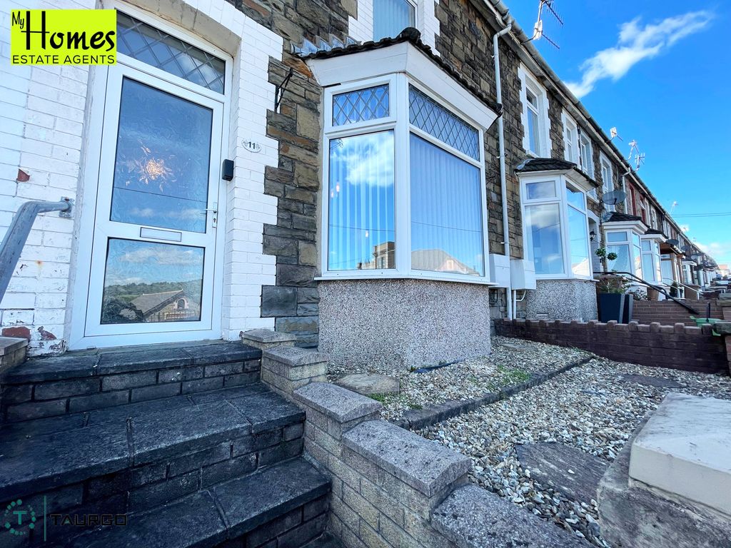 Property photo 3 of 36