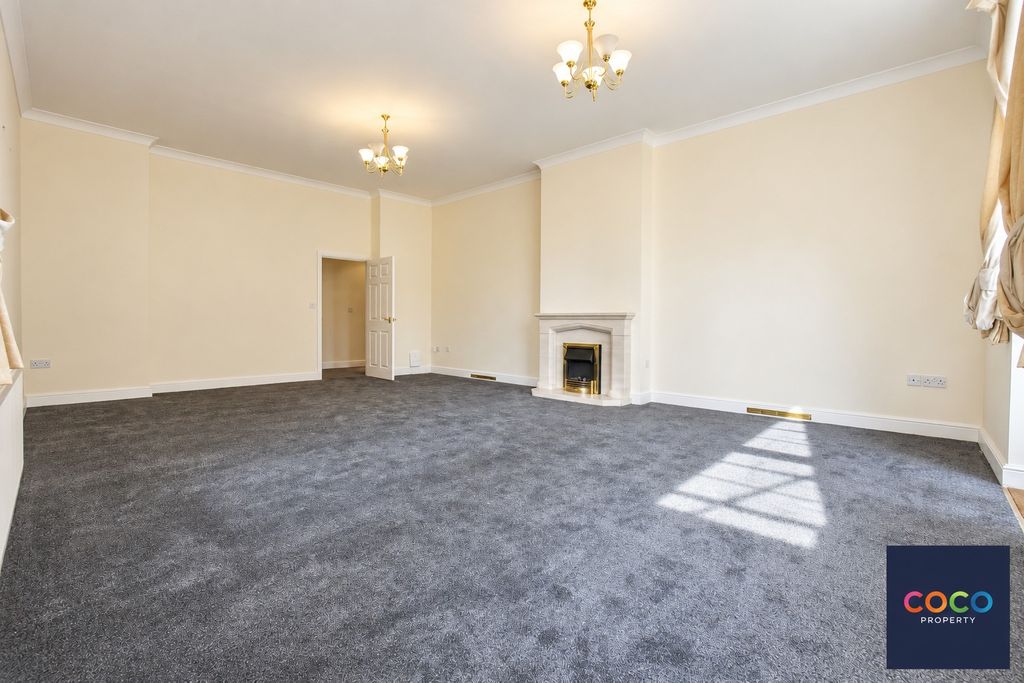 Property photo 3 of 12 6134744