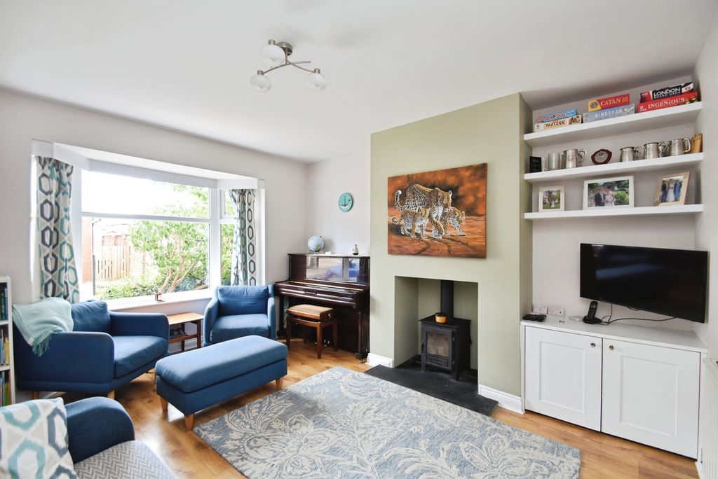 Property photo 3 of 18 Pbox-Img.Jpg