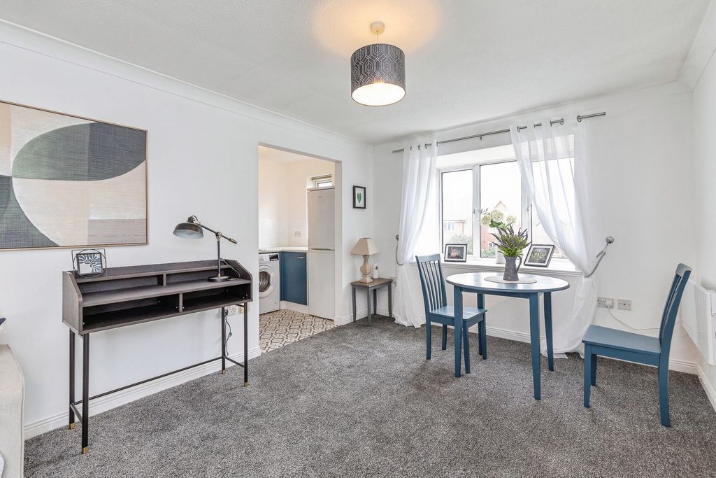 Property photo 3 of 10 Pbox-Img.Jpg