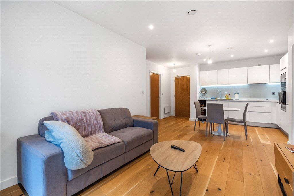 Property photo 2 of 10 Picture No. 17