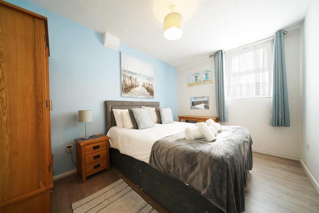 Property photo 2 of 10 Bedroom Two.Png