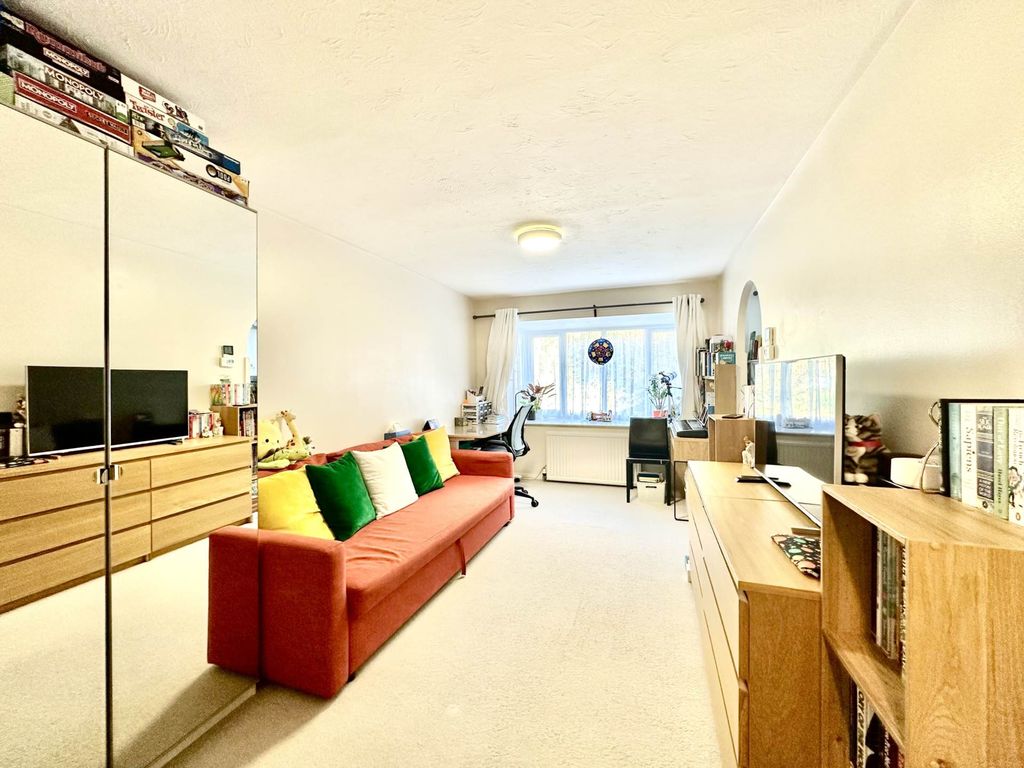 Property photo 1 of 4