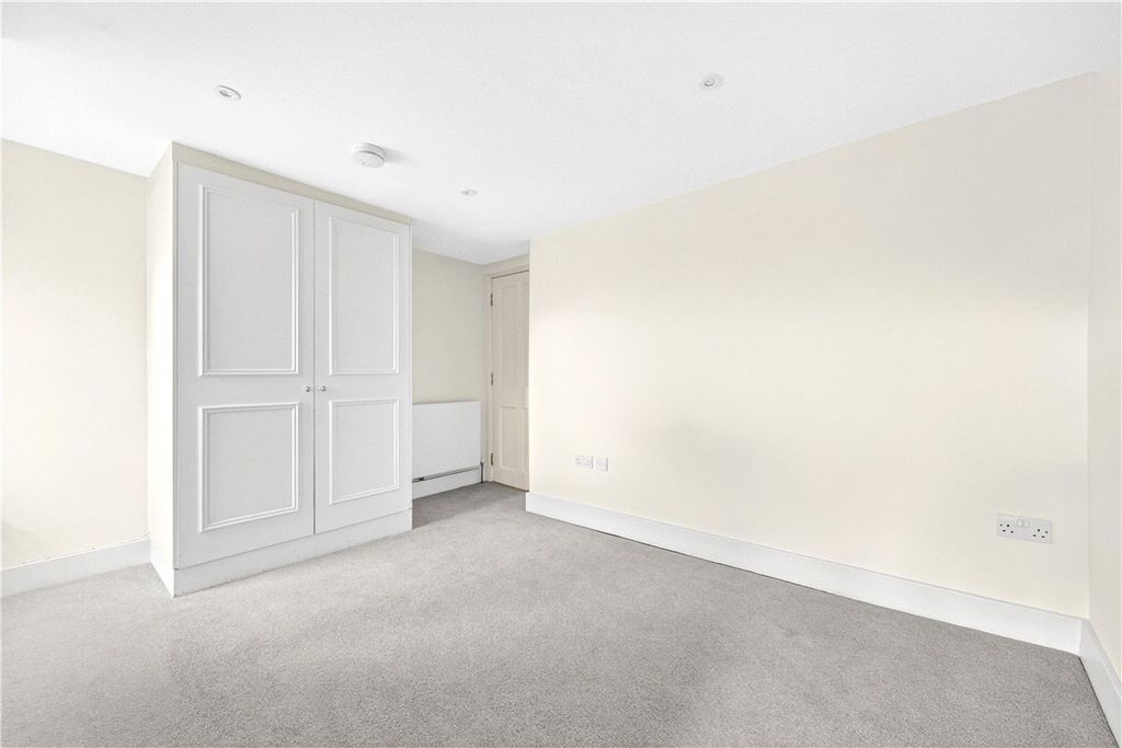 Property photo 3 of 18 Picture No. 28