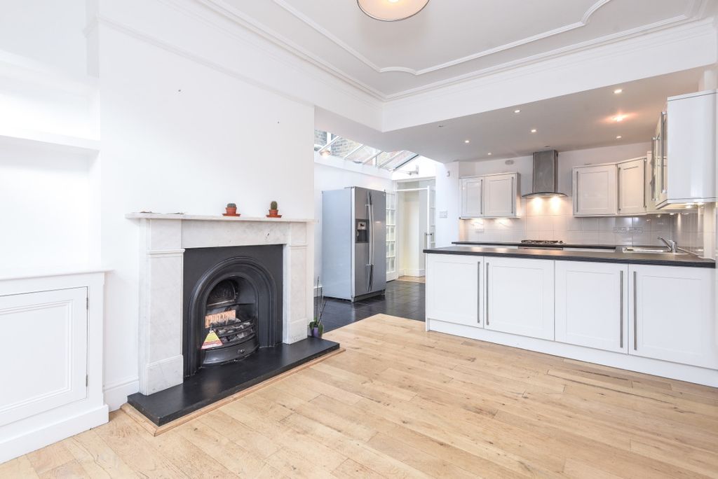 Property photo 1 of 7 237463 (2)