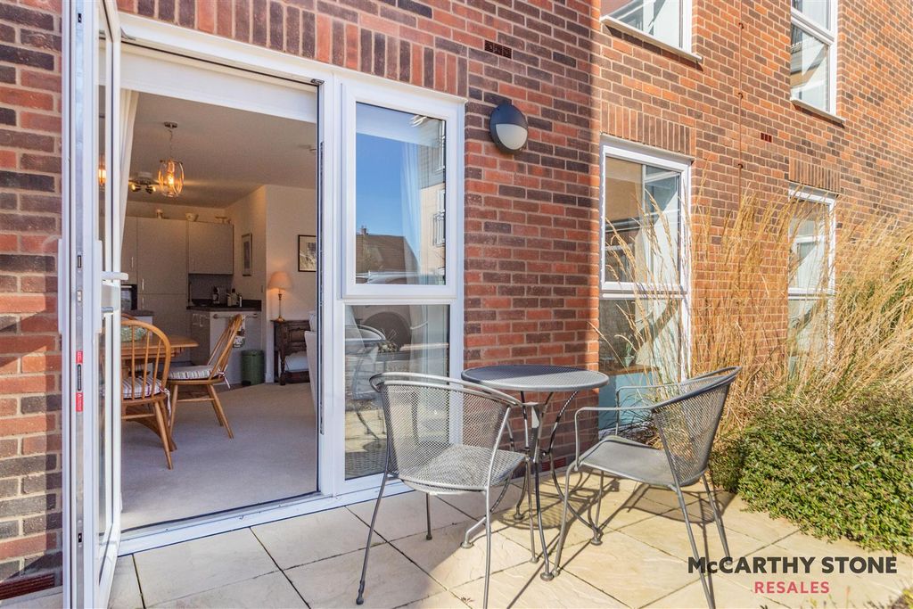 Property photo 1 of 16 8621990-Exterior03.Jpg