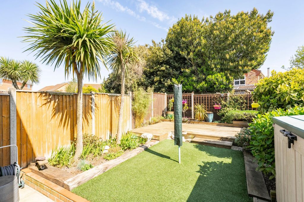 Property photo 2 of 16