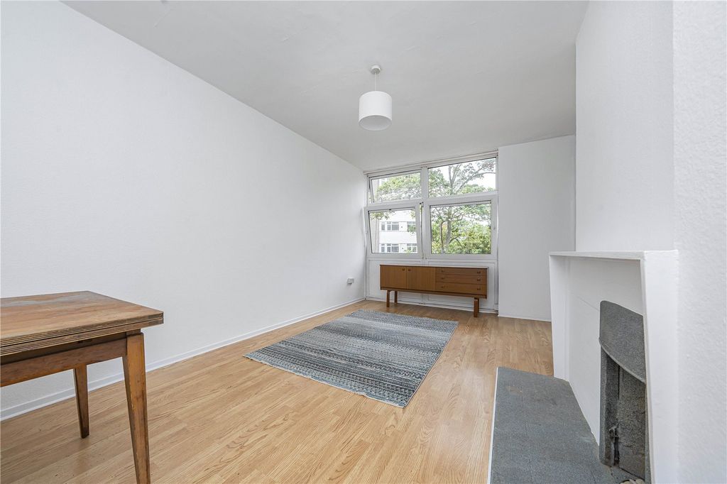 Property photo 3 of 14 Picture No. 12