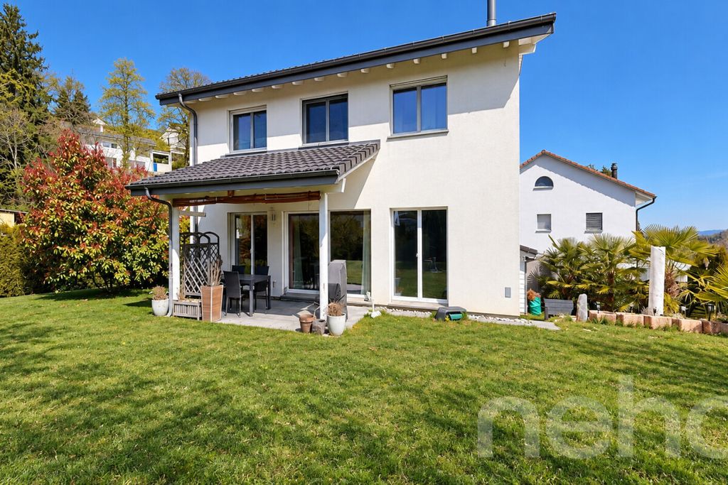 Property photo 2 of 12