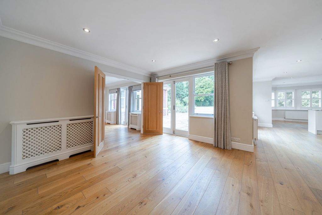 Property photo 2 of 26 1317208-34-685d24...