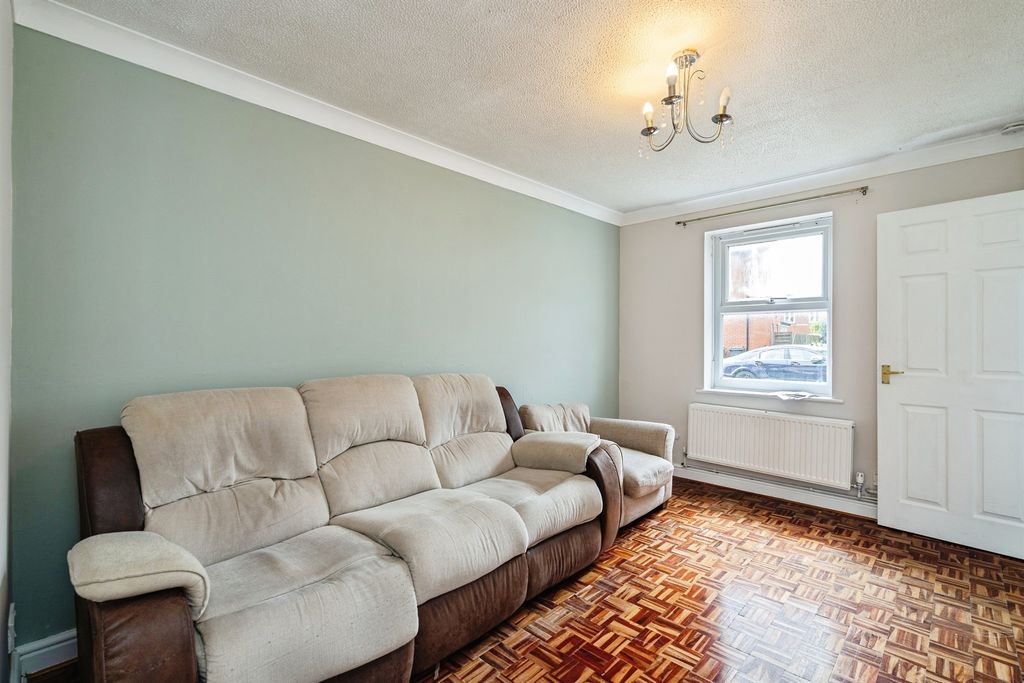 Property photo 3 of 14