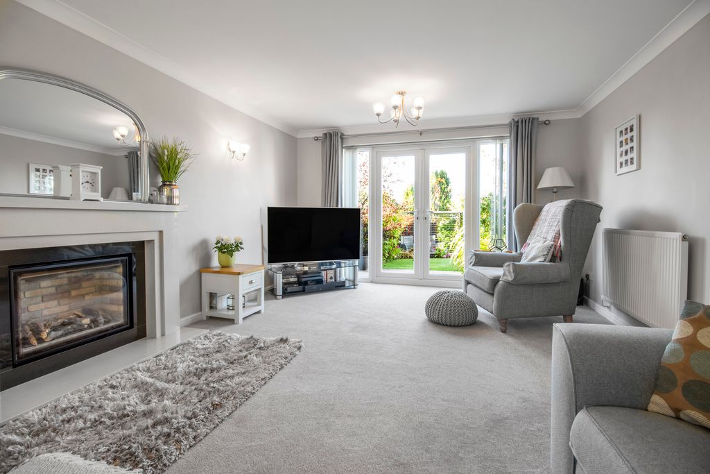 Property photo 3 of 21