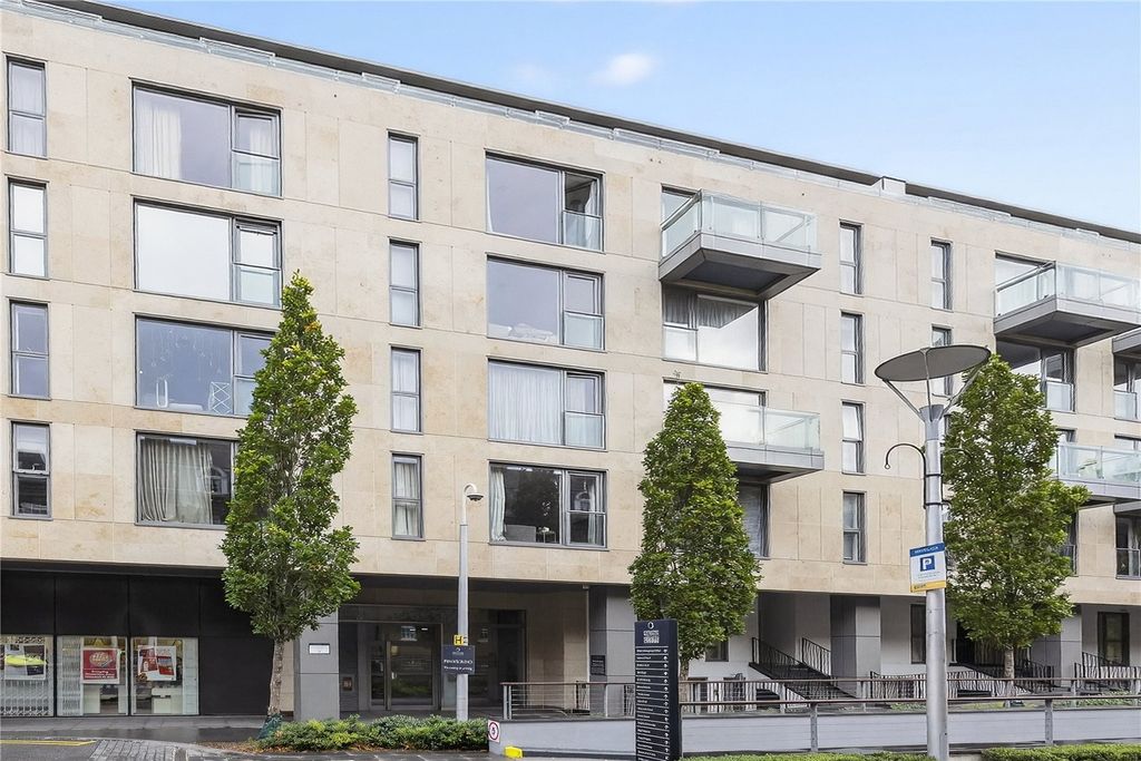 Property photo 1 of 19 Exterior