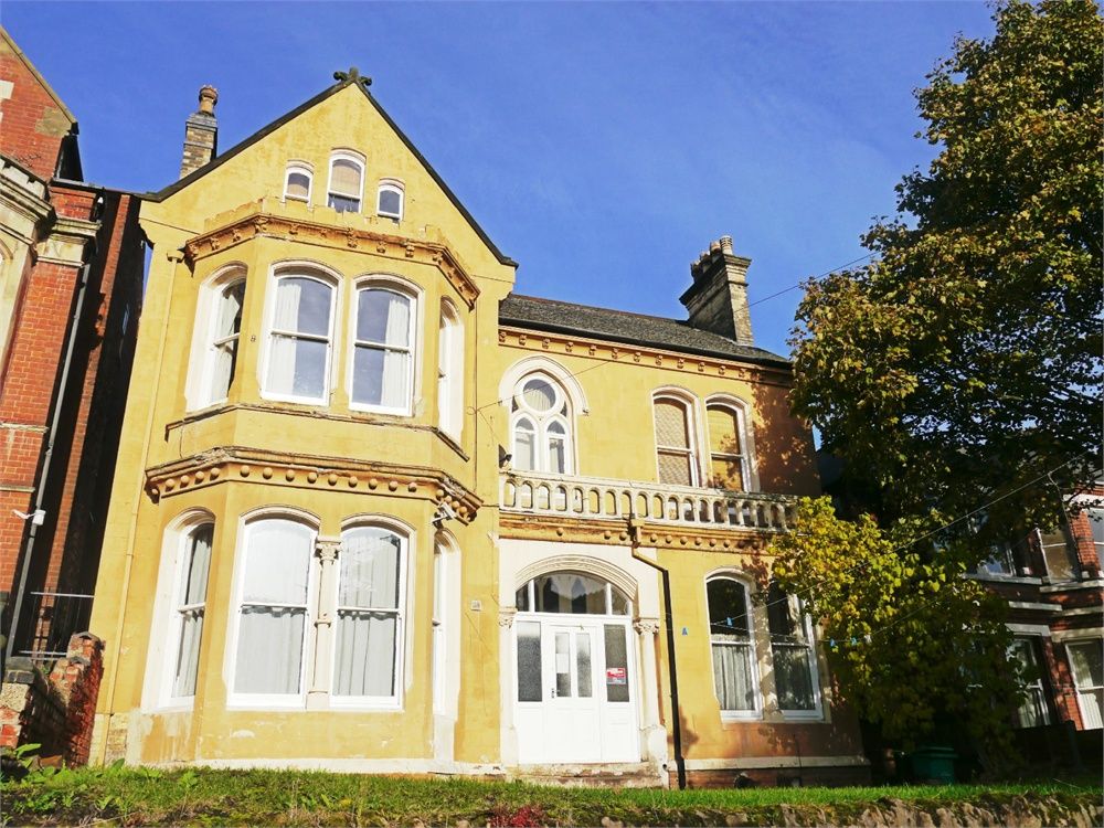 Property photo 1 of 6