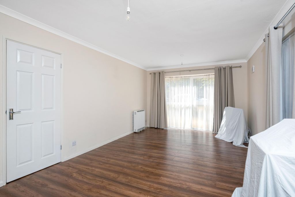 Property photo 3 of 9 2022-08-11 09.51.05