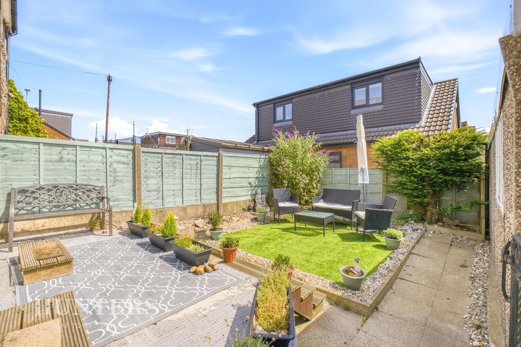 Property photo 2 of 20 Rear Garden